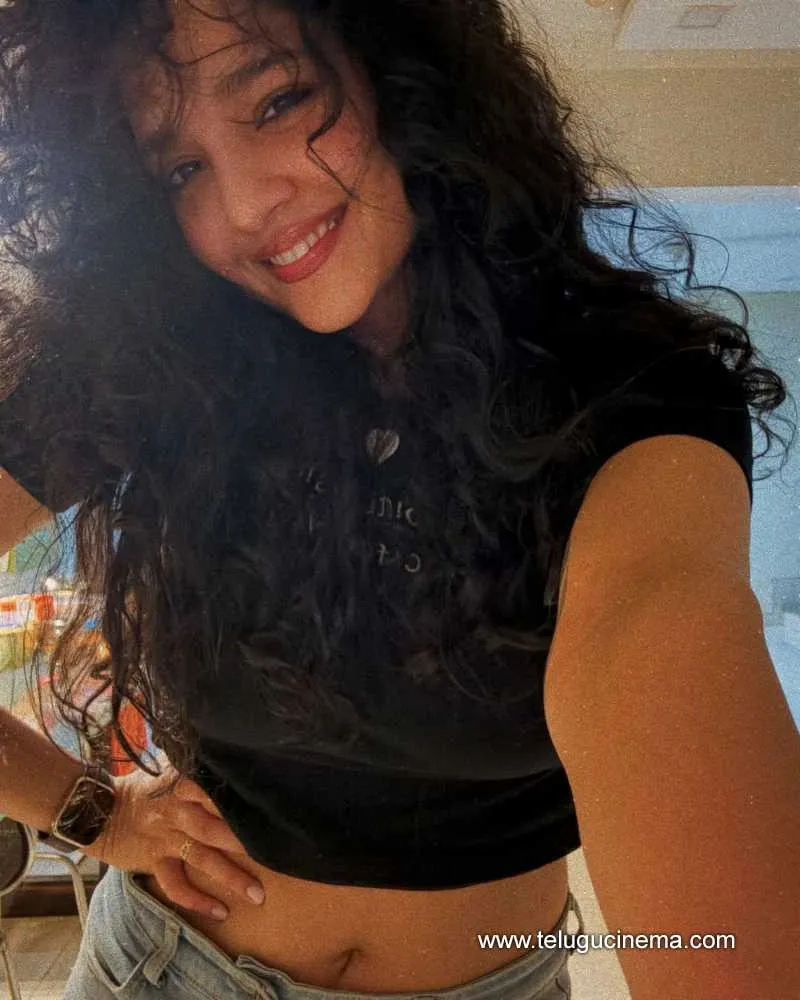 Ritika Stills 17032501