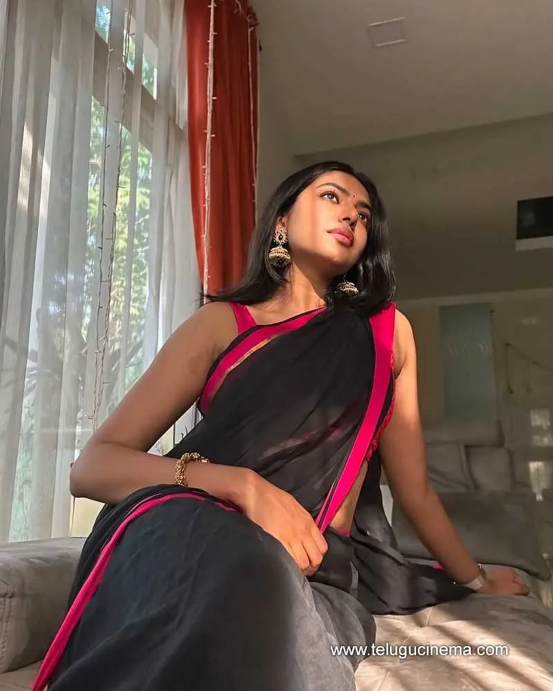 Shivani Stills 22032501