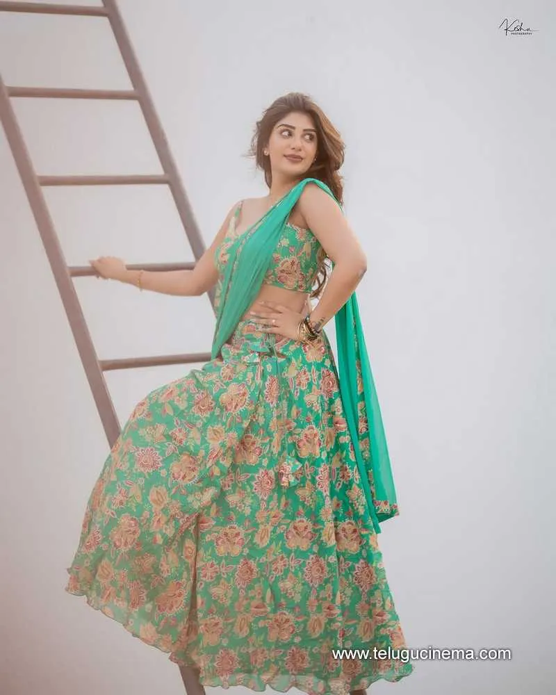 Suprita Stills 12032501