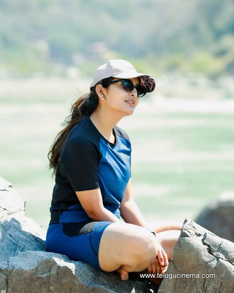 Ananya Stills 12042501