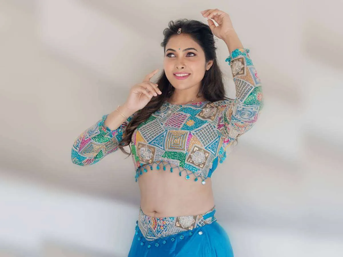 Divi Vadthya