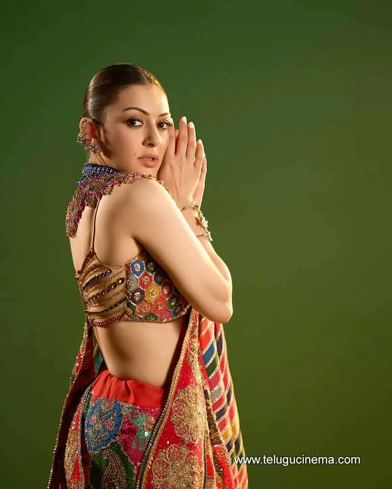 Hansika Stills 15042501