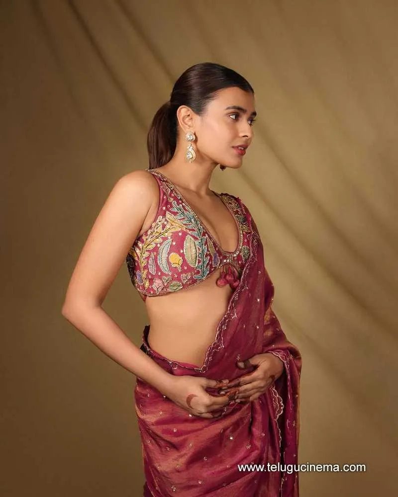 Hebha Stills 08042501