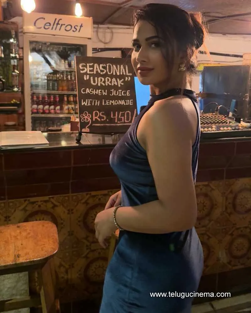 Inaya Stills 28042501