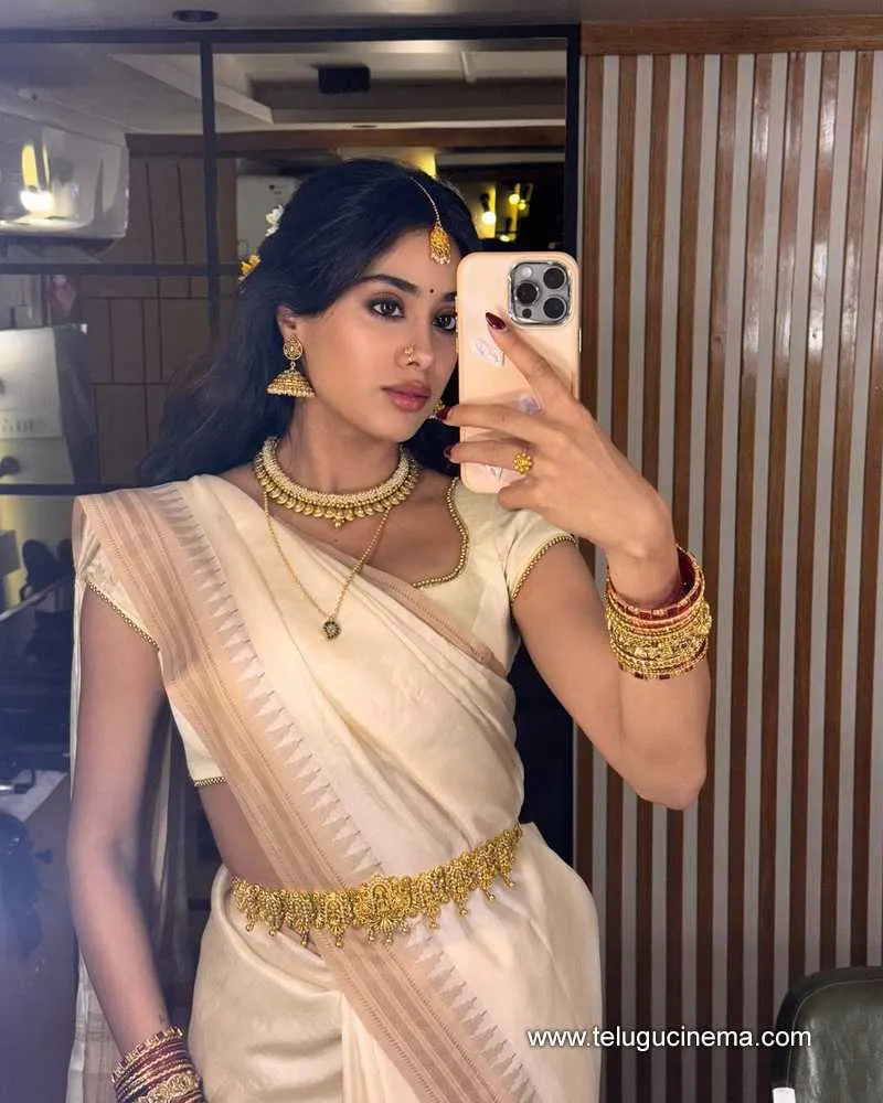 Jhanvi Stills 14042501