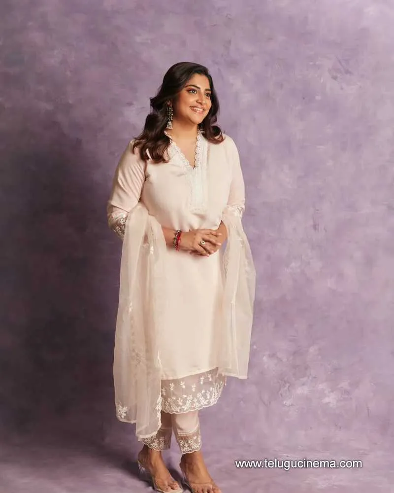 Manjima Stills 08042501