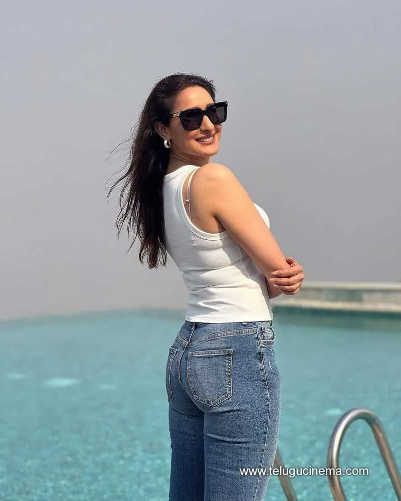 Pragya Stills 17042501