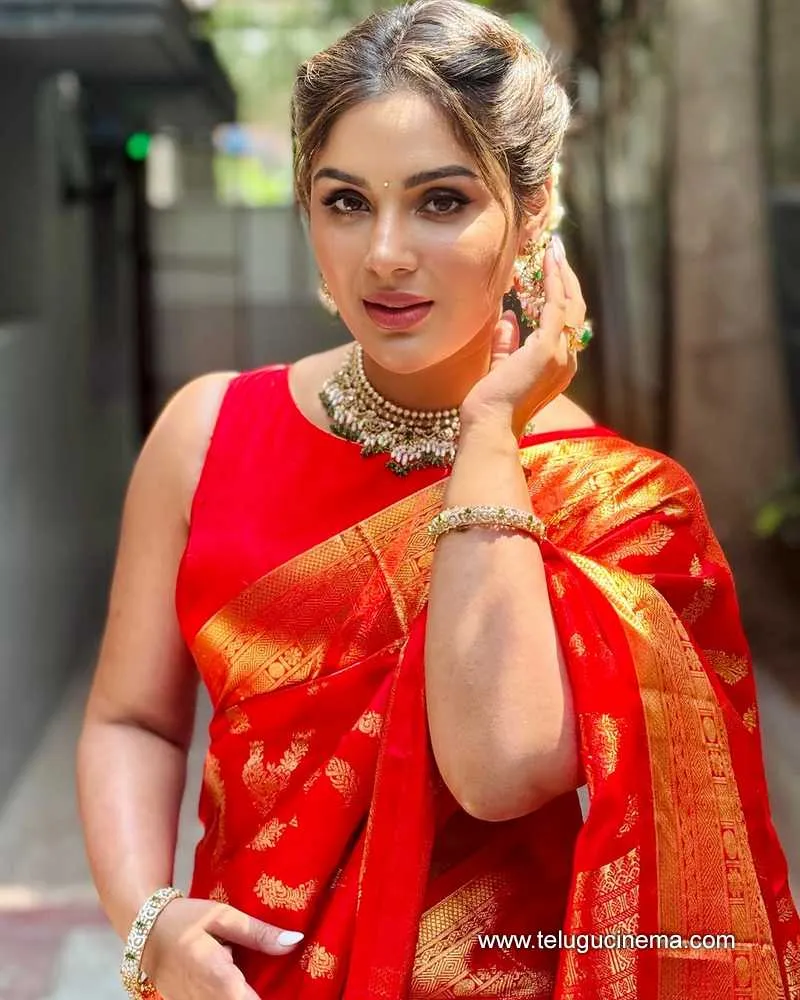 Samyuktha Stills 18042501
