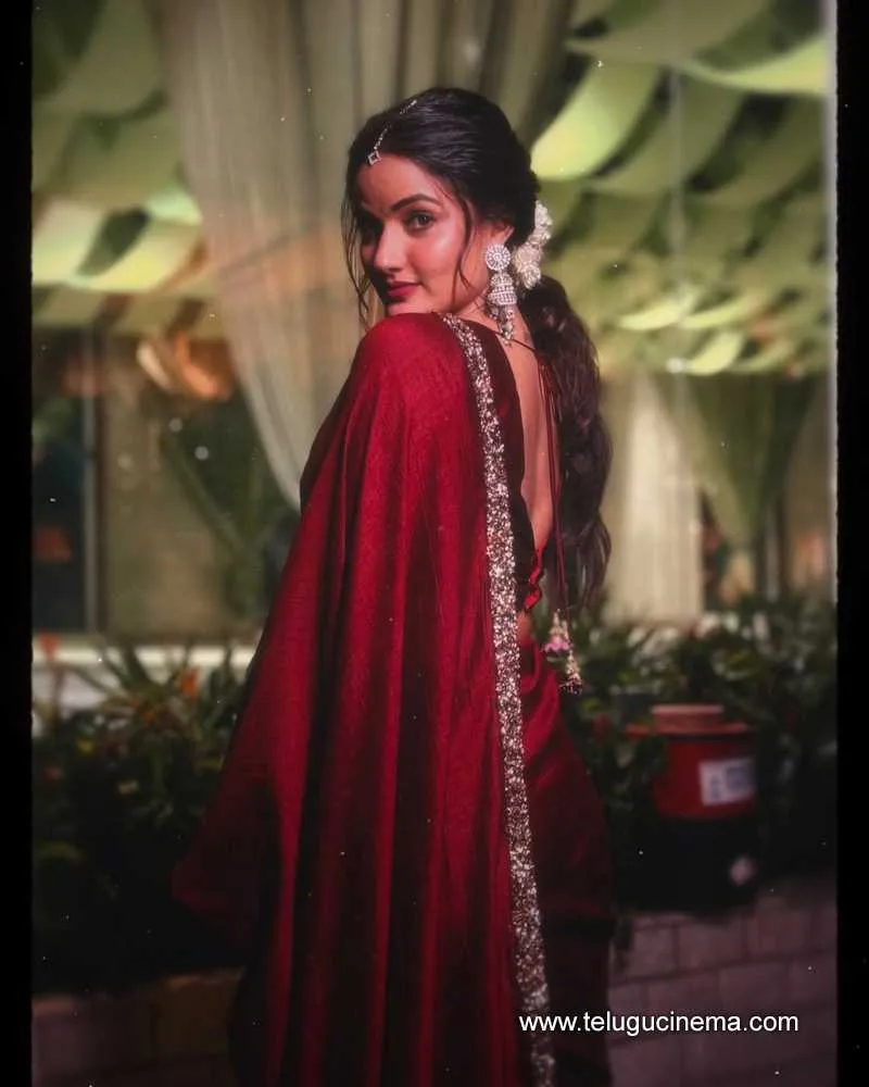 Sirii Stills 22042501