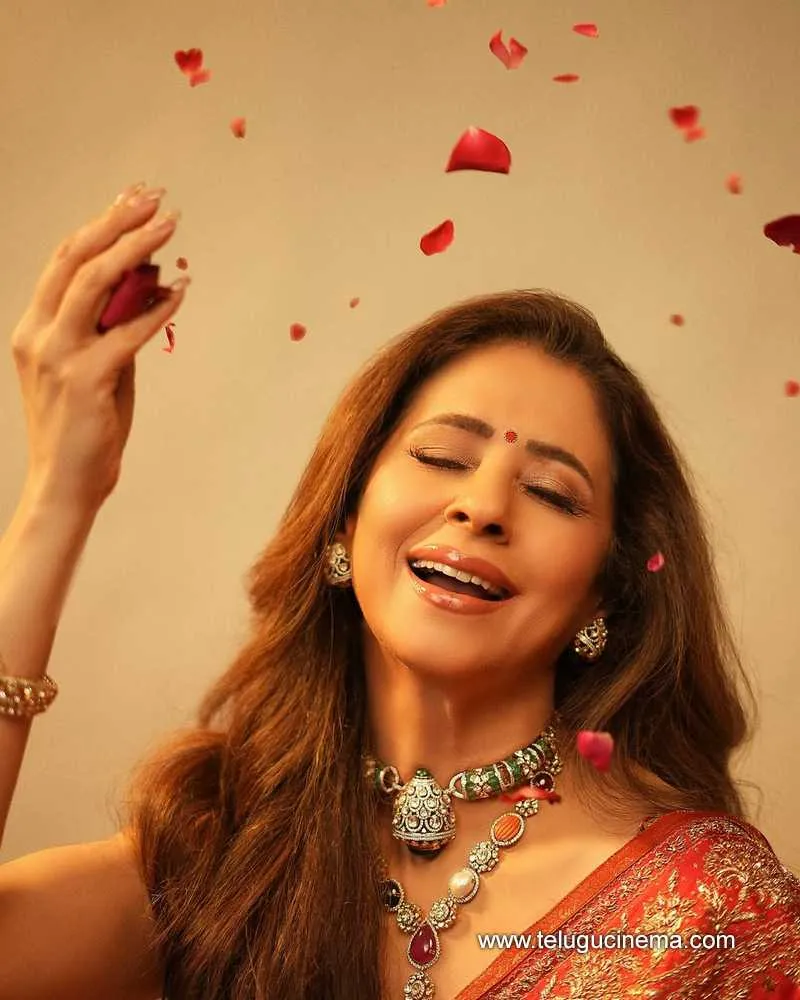 Urmila Stills 30042501