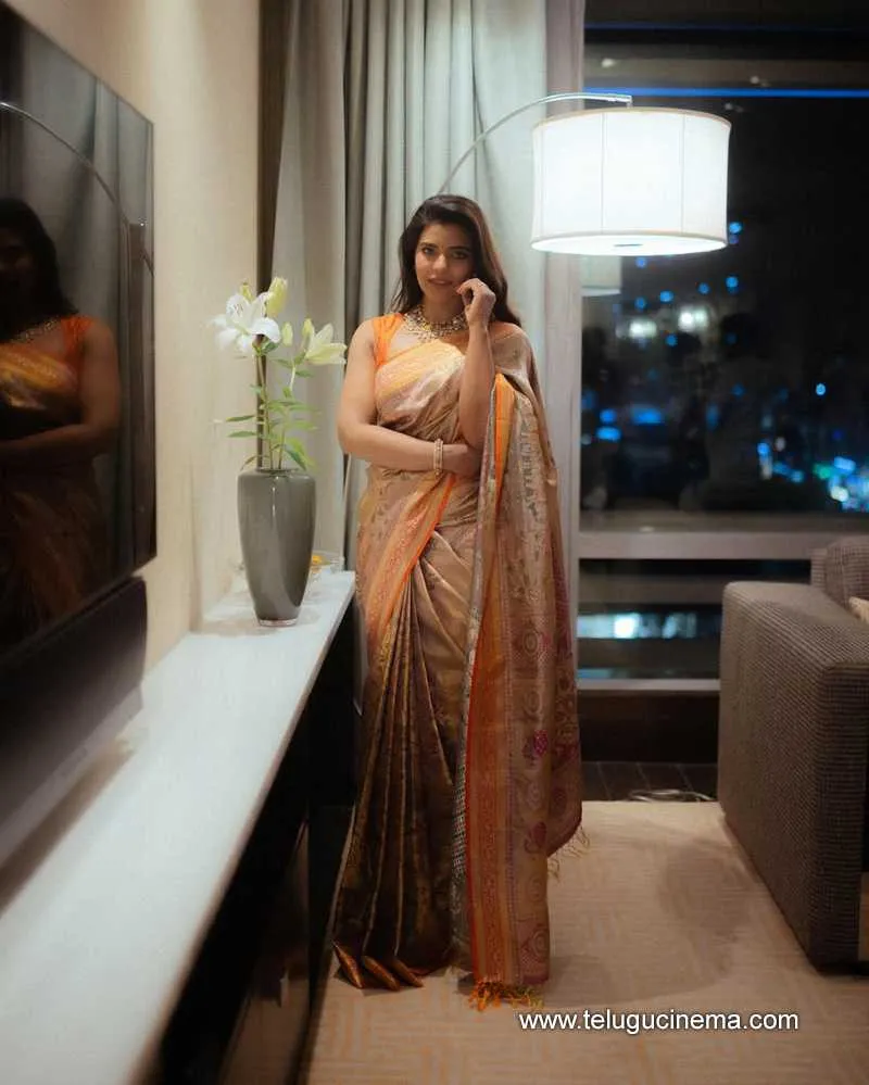 Aishwarya Stills 190525 01