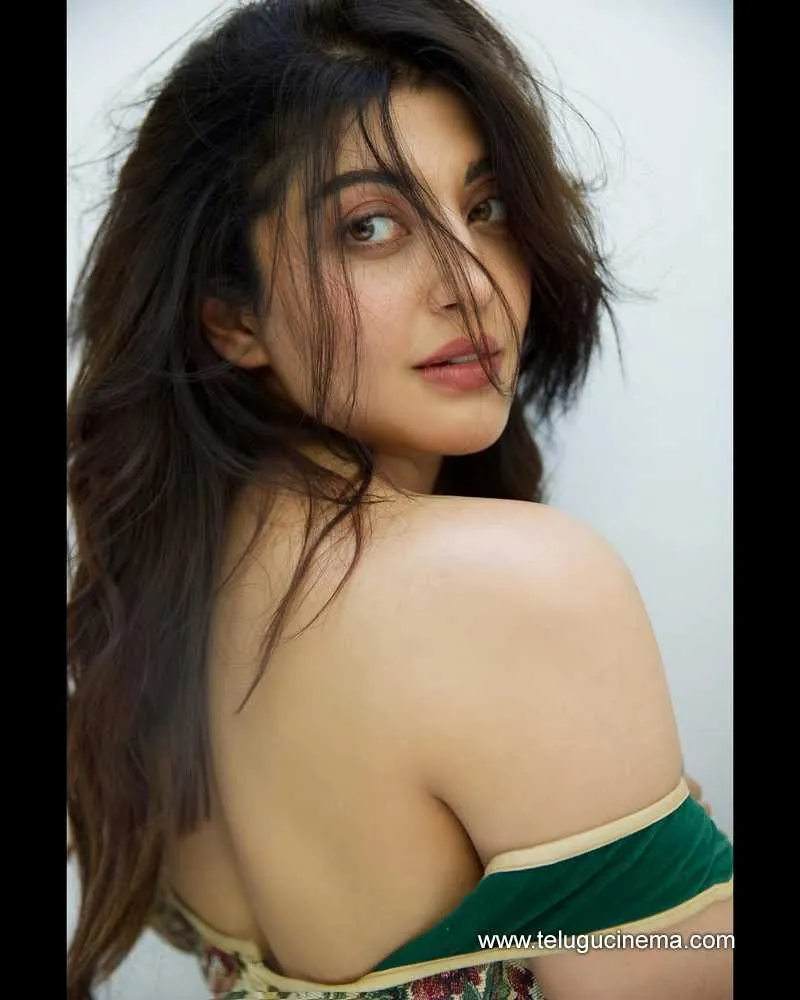 Pranita Stills 080525 01
