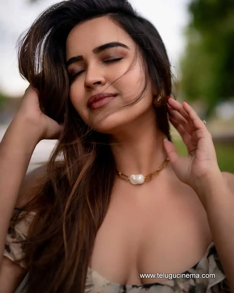 Pujitha Stills 240525 01
