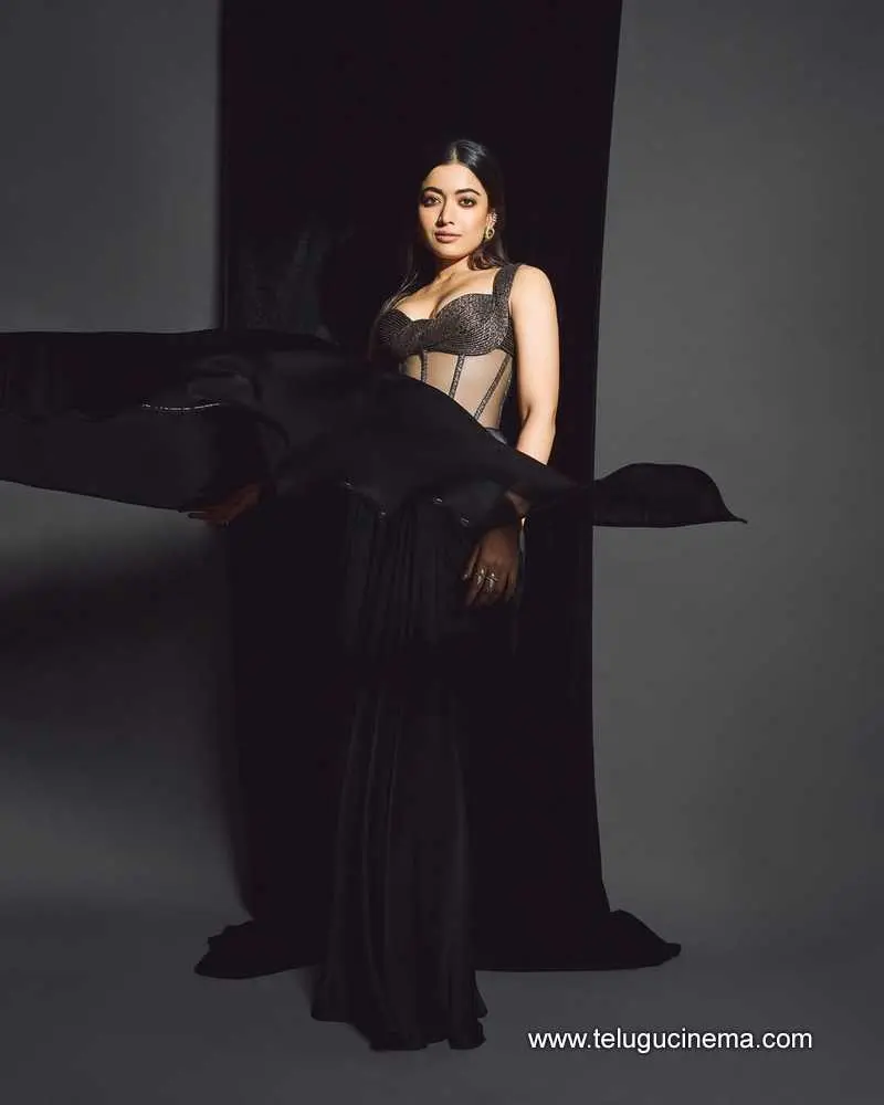Rashmika Stills 200525 01