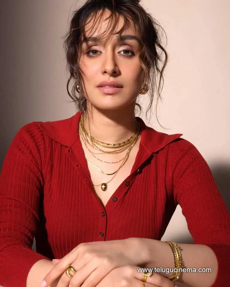 Shradhhakapoor Stills 070525 01