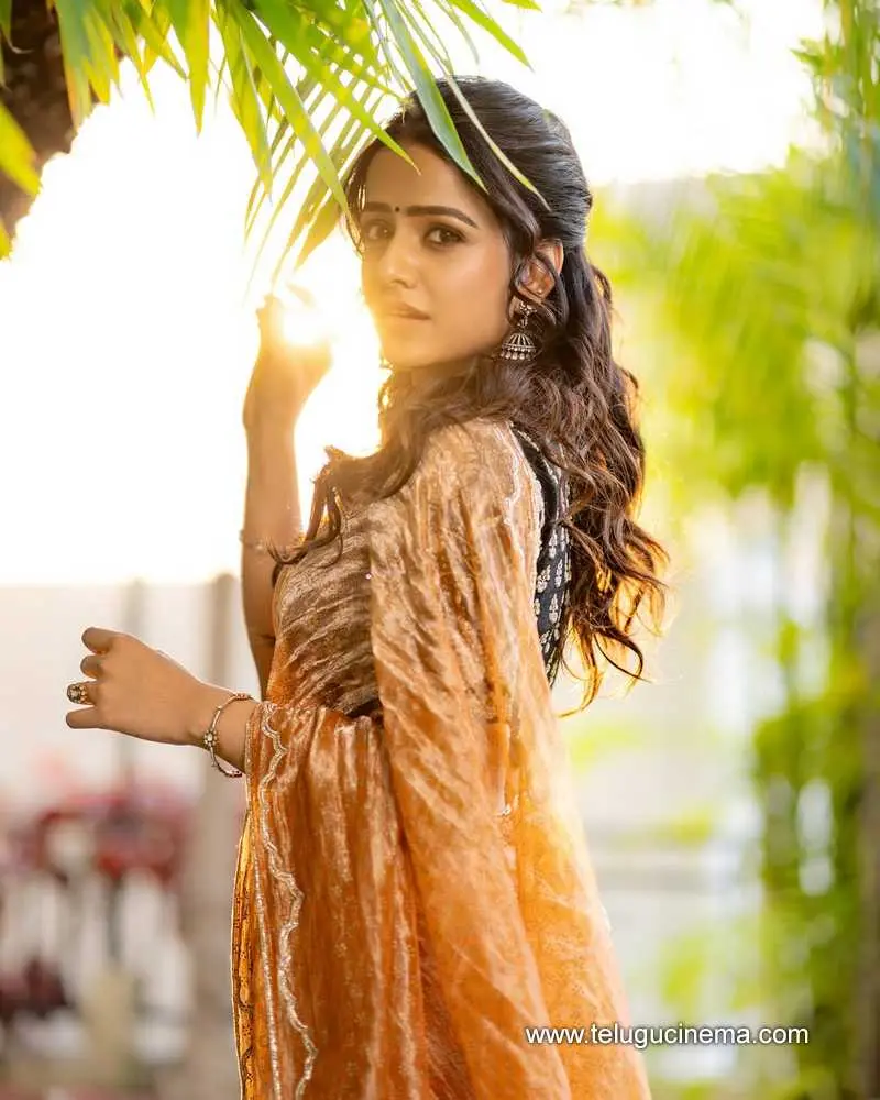 Vaishnavi Stills 220525 01