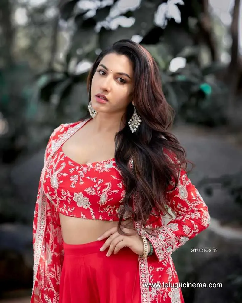 Vishnupriya Stills 060525 01