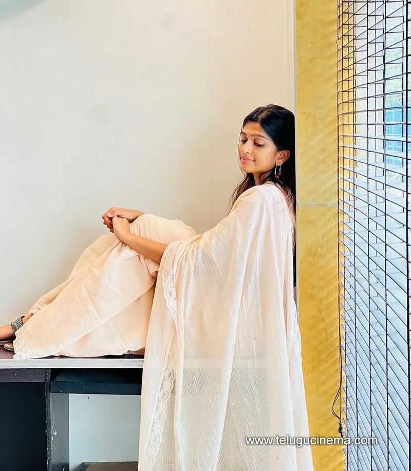 Avanthika Stills 180625 01