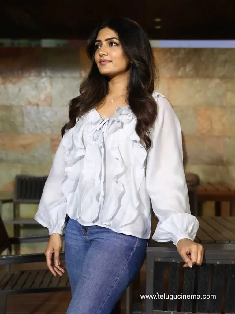 Eesharebba Stills 130625 01
