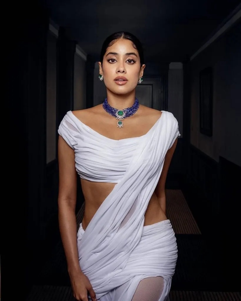 Janhvikapoor Long1