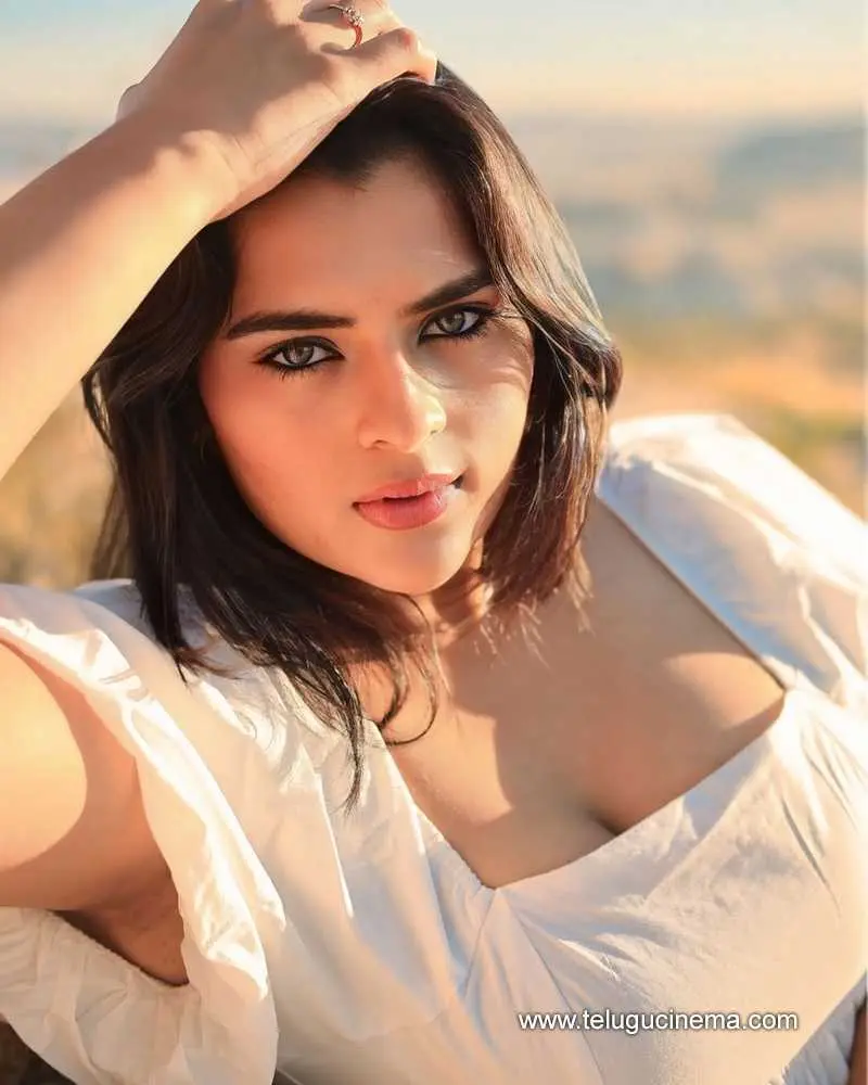 Kavya Stills 060625 01