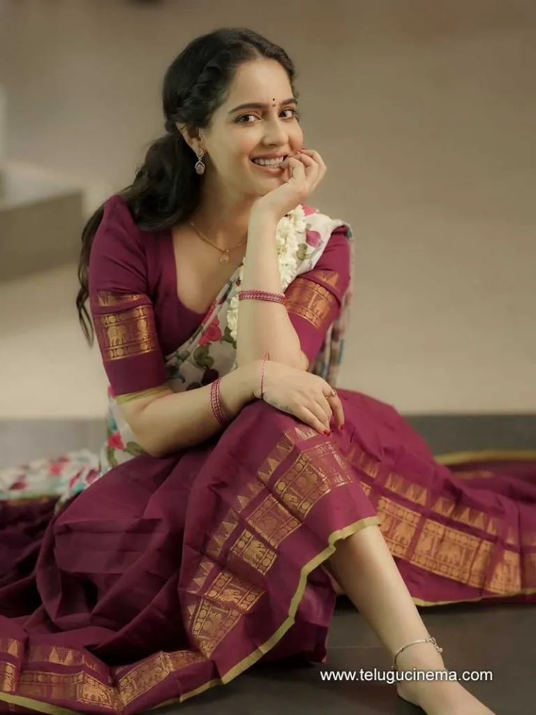 Malvi Stills 170625 01