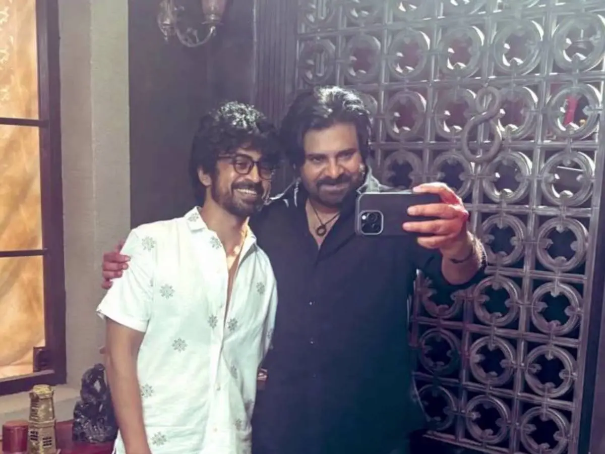 Arjun Das selfie with Pawan Kalyan