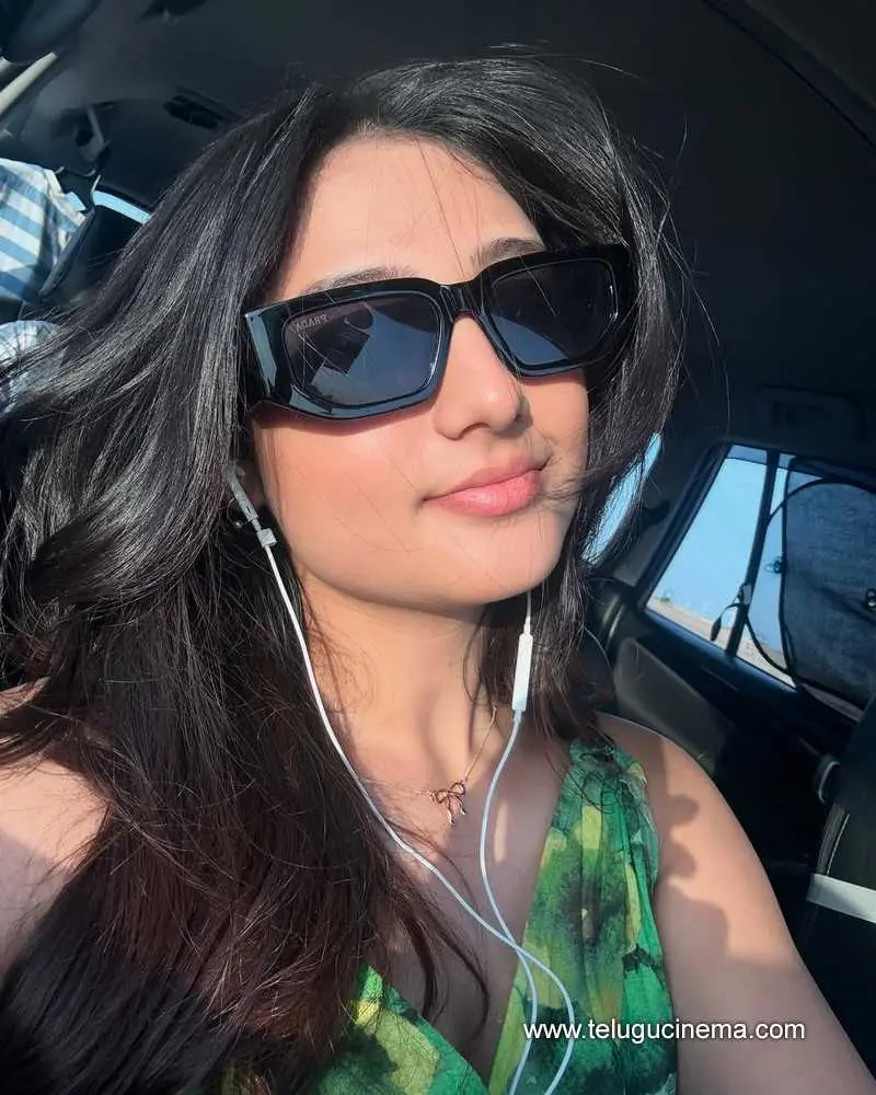 Ritika Stills 250625 01